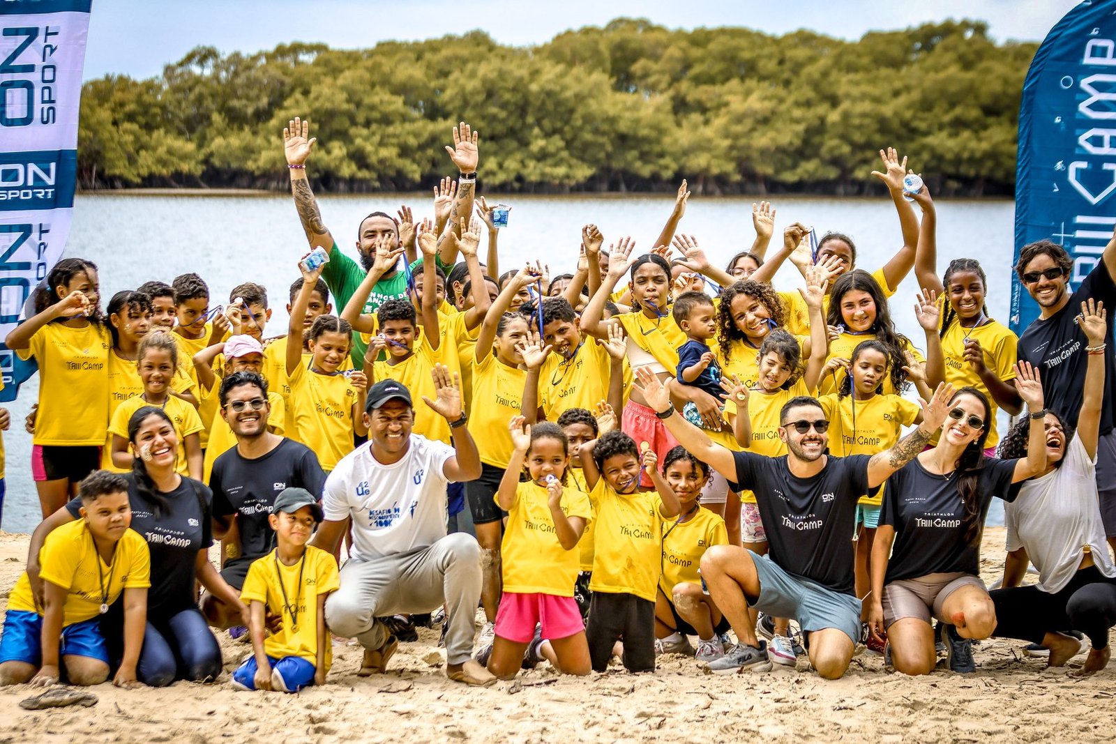 Grupo da Corrida Kids com a equipe ON SPORT e o CCC